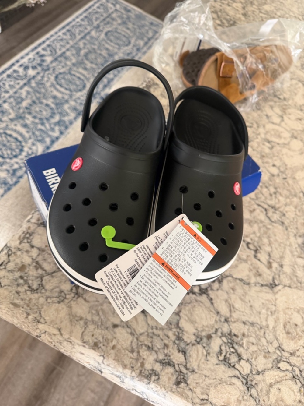 Crocs Black Clog men’s size 9/women’s size 11 new in package